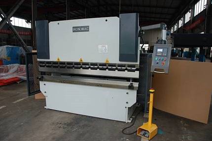 Листогибочный пресс гидравлический с ЧПУ IronMac HPB-К 40/2500