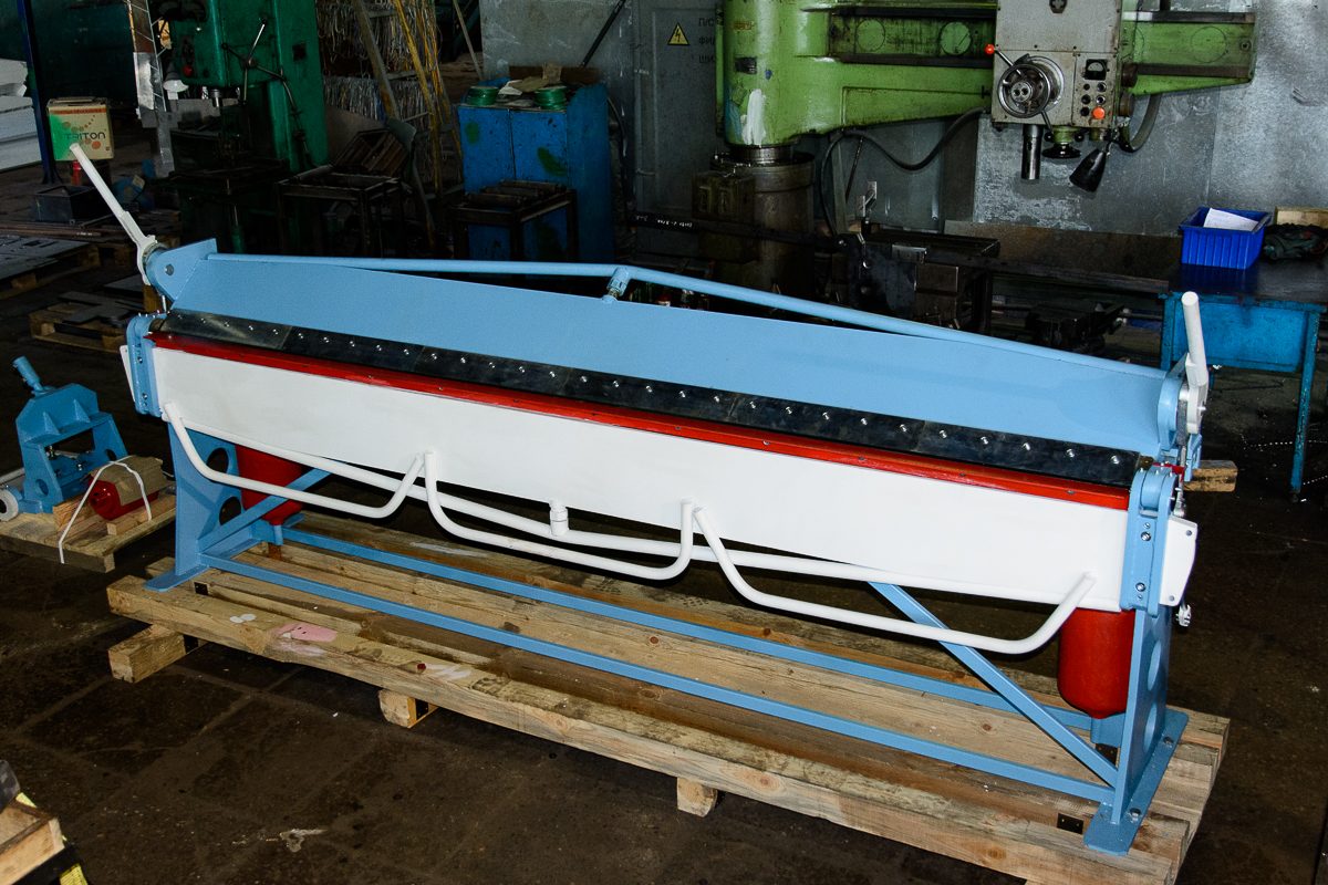 Листогиб ручной В1-1.3/3000