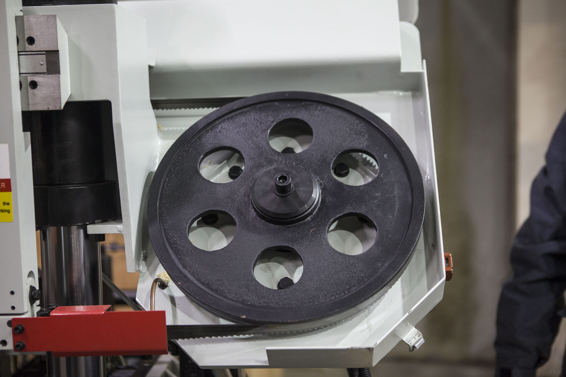 Ленточнопильный станок автоматический Stalex TBK-4228B