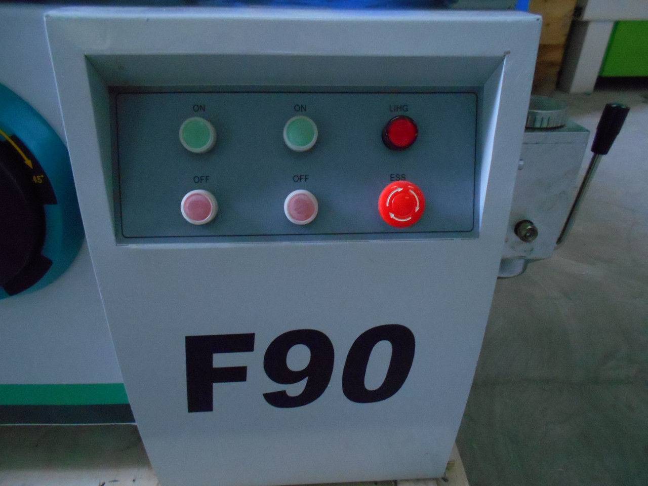 Форматно-раскроечный станок LTT F 90 Форматно-раскроечный станок LTT F 90