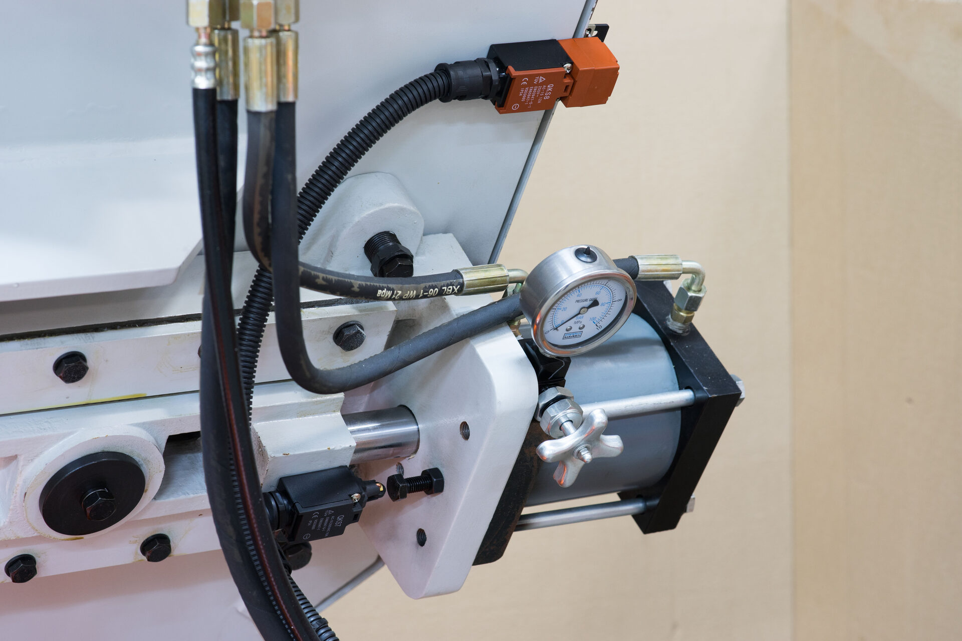 Станок ленточнопильный полуавтоматический Stalex TGK-4235