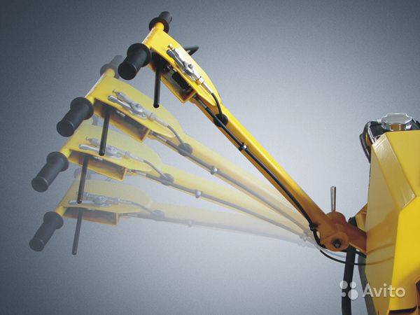 Регулировка высоты для удобства оператора. Регулировка высоты для удобства оператора.