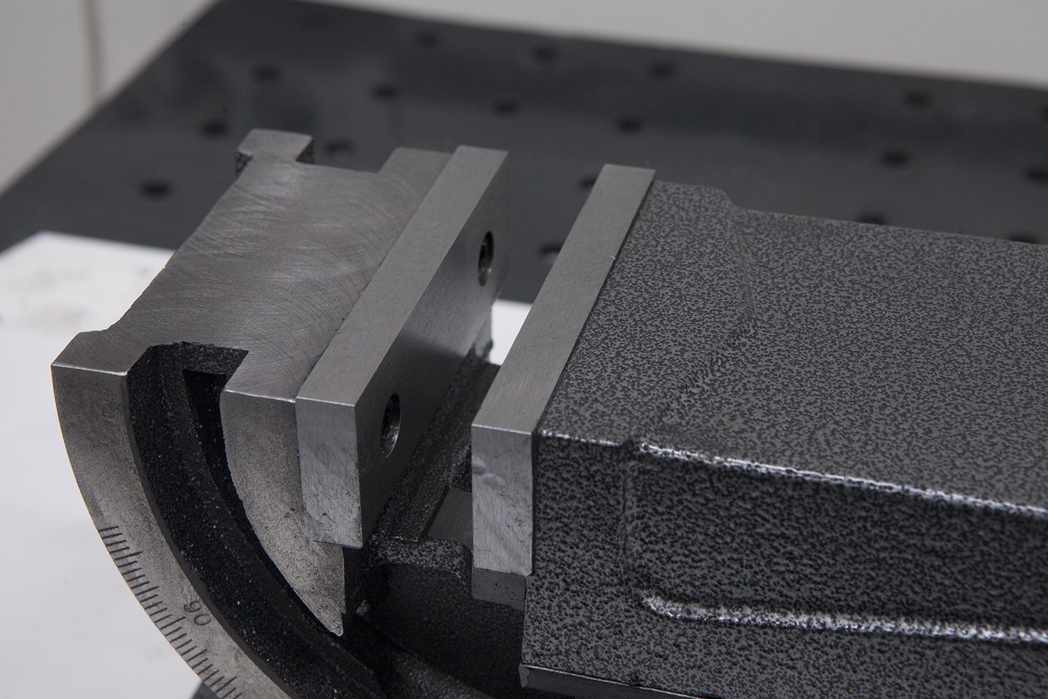 Тиски станочные Stalex QHK 100 Тиски станочные Stalex QHK 100