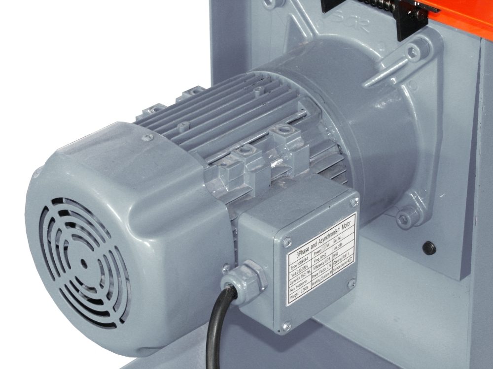 Вальцовочный станок электромеханический CORMAK ESR-1300/1.5E Вальцовочный станок электромеханический CORMAK ESR-1300/1.5E