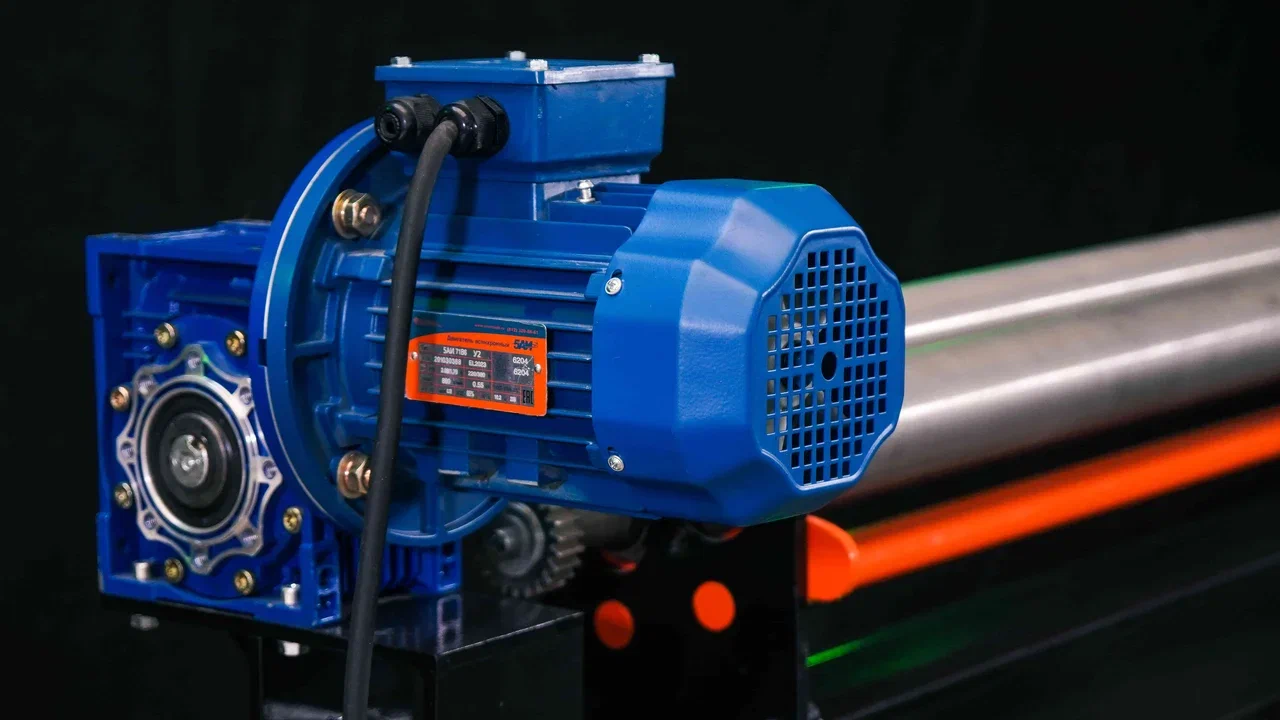 Станок вальцовочный трехвалковый электро RME-1300х1.2 Станок вальцовочный трехвалковый электро RME-1300х1.2