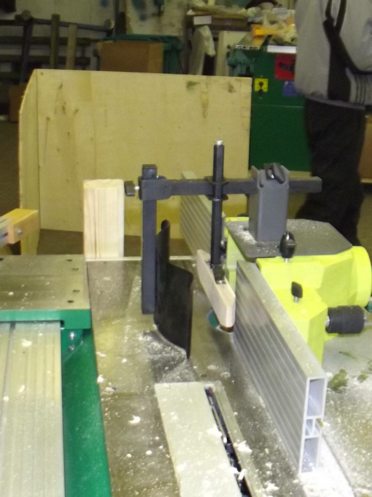 Комбинированный деревообрабатывающий станок 250 (220В/380В) Комбинированный деревообрабатывающий станок 250 (220В/380В)