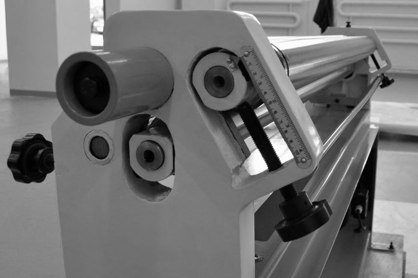 Электромеханический вальцовочный станок Stalex ESR-1300х1.5