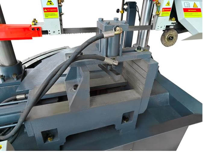 Ленточнопильный двухколонный станок Metal Master MGH-300 Z60