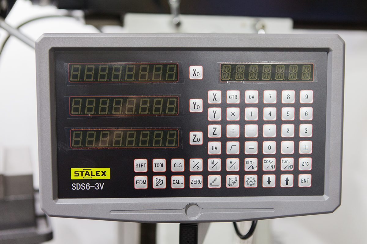 Вертикально-фрезерный станок Stalex BF60