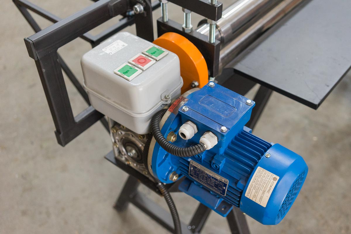 Станок продольно-поперечной резки Stalex СПР-1250/3-А