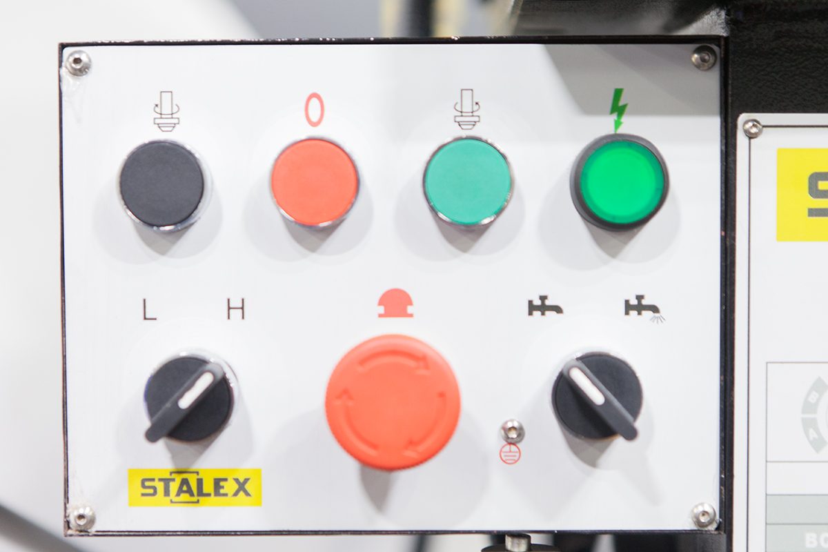 Вертикально-фрезерный станок Stalex BF60