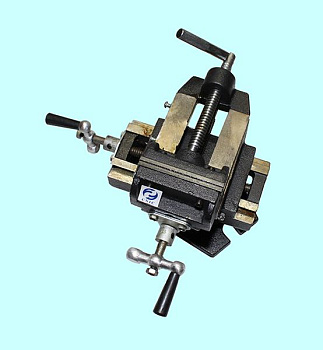 Тиски Станочные 100мм координатные с 2-мя суппортами поворотные LTCV100R Тиски Станочные 100мм координатные с 2-мя суппортами поворотные LTCV100R